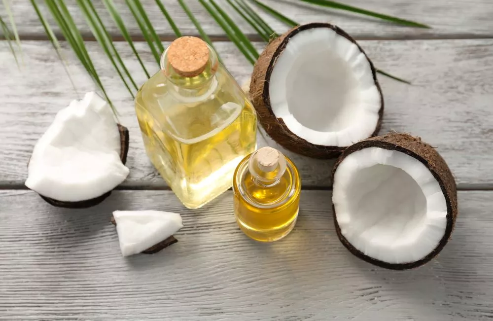 Huile de coco : le guide complet de ses bienfaits et utilisations